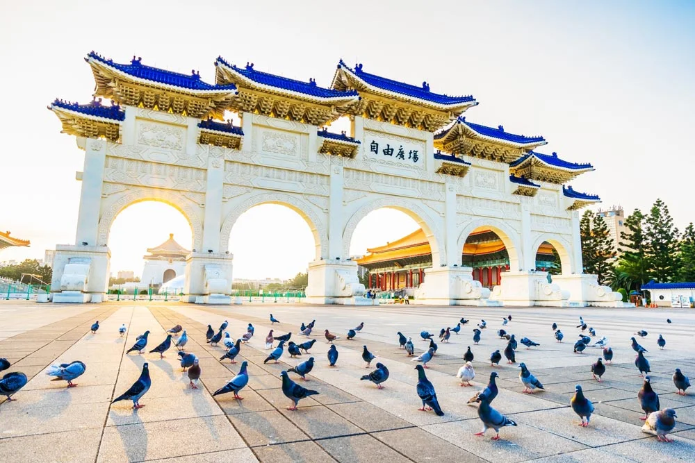 Cổng chính Đài Tưởng niệm Tưởng Giới Thạch, shotvn